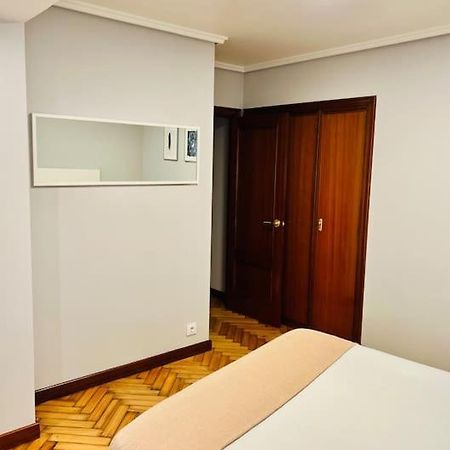 Apartamento En El Centro De Vigo 2 Habitaciones Ngoại thất bức ảnh