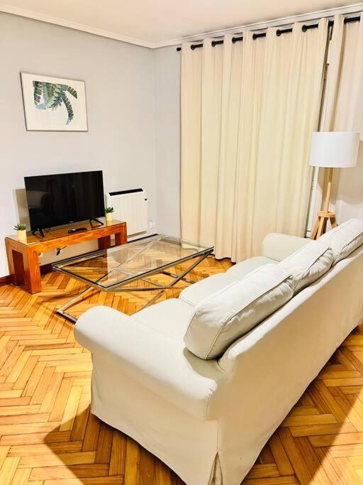 Apartamento En El Centro De Vigo 2 Habitaciones Ngoại thất bức ảnh