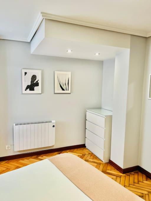 Apartamento En El Centro De Vigo 2 Habitaciones Ngoại thất bức ảnh