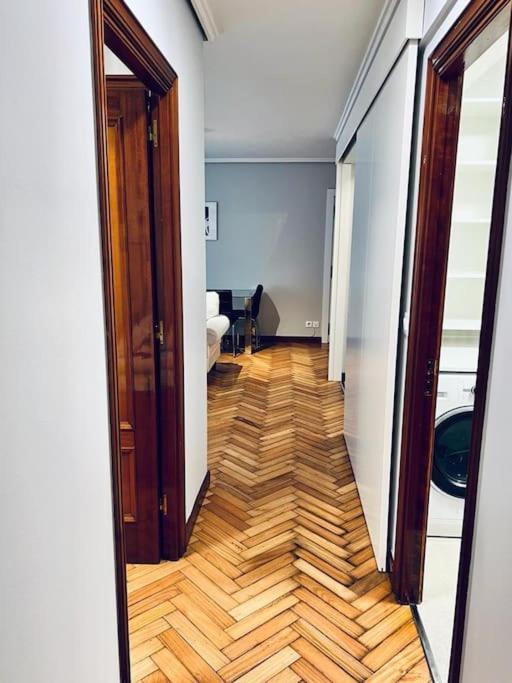 Apartamento En El Centro De Vigo 2 Habitaciones Ngoại thất bức ảnh